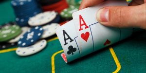 Online Poker in a Balanced Way